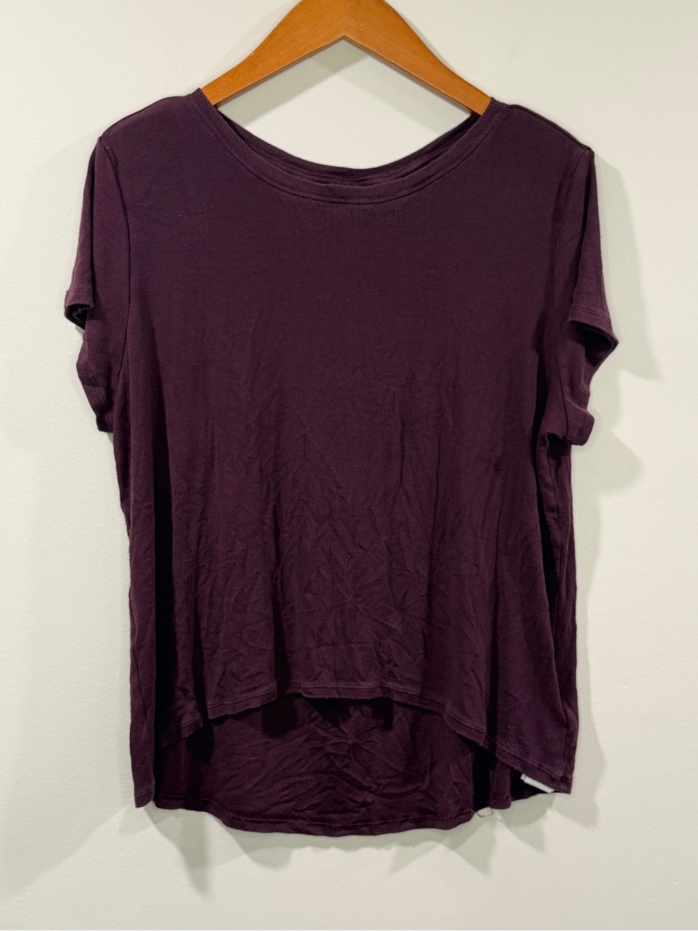 Athleta Women's Short Sleeve Relaxed Crew Tee Purple Plum Size S